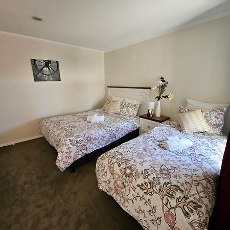 Little Gem In Papamoa Hotel Exterior photo